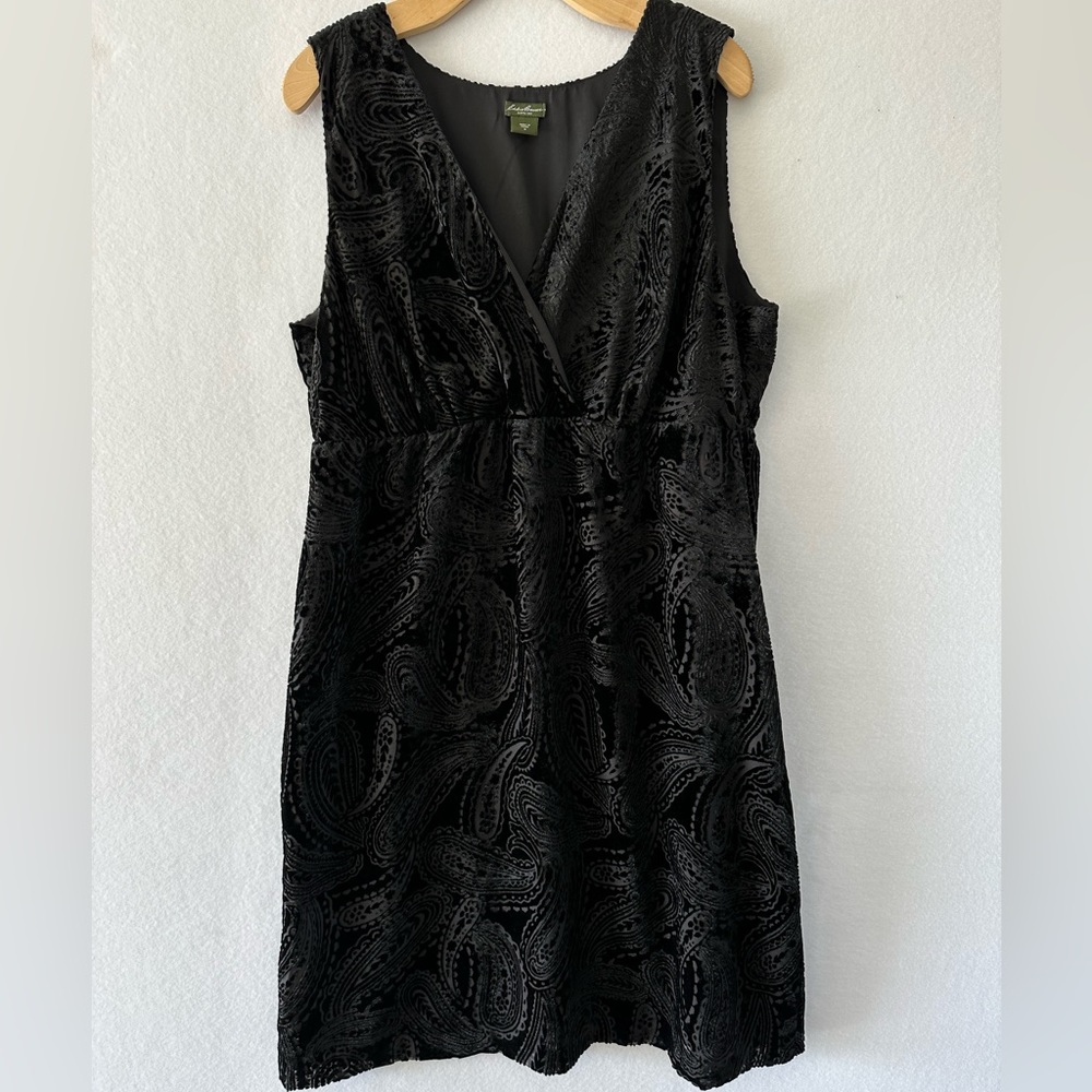 Eddie Bauer Sleeveless Surplice Dress Black Velvet Paisley 18